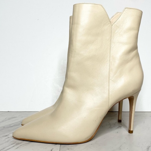 Schutz Betsey Eggshell Leather Pointy Toe Heeled Bootie 10 1/2 B - Picture 1 of 15